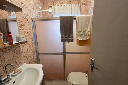 Casa para alugar com 133m², 4 quartos e 2 vagasBanheiro social  2