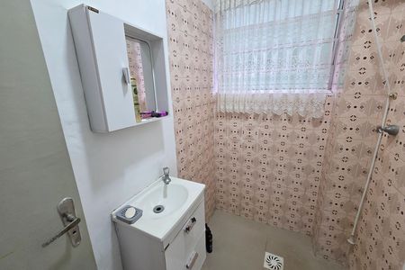 Casa para alugar com 133m², 4 quartos e 2 vagasBanheiro social 