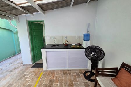 Quintal de casa para alugar com 4 quartos, 133m² em Canto do Forte, Praia Grande