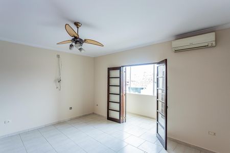 Casa à venda com 147m², 3 quartos e 3 vagas Casa à venda com 147m², 3 quartos e 3 vagasSuite