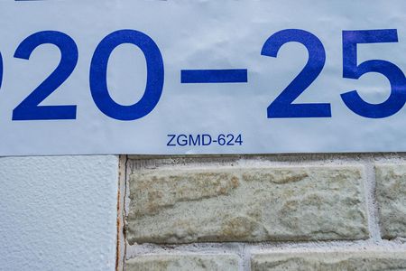 Casa à venda com 147m², 3 quartos e 3 vagas Casa à venda com 147m², 3 quartos e 3 vagasCódigo