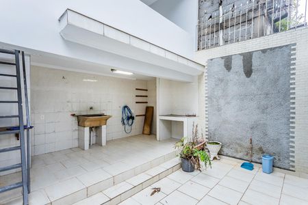 Casa à venda com 147m², 3 quartos e 3 vagas Casa à venda com 147m², 3 quartos e 3 vagasÁrea de Serviço