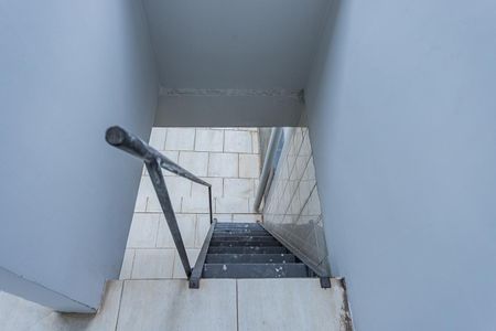 Casa à venda com 147m², 3 quartos e 3 vagas Casa à venda com 147m², 3 quartos e 3 vagasEscada