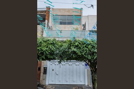 Casa à venda com 147m², 3 quartos e 3 vagas Casa à venda com 147m², 3 quartos e 3 vagasFachada