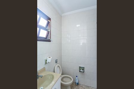 Casa à venda com 147m², 3 quartos e 3 vagas Casa à venda com 147m², 3 quartos e 3 vagasBanheiro