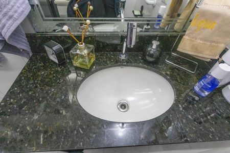 Apartamento à venda com 83m², 3 quartos e 1 vagaBanheiro 