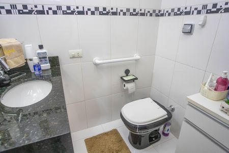Apartamento à venda com 83m², 3 quartos e 1 vagaBanheiro 