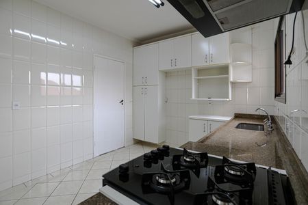 Apartamento para alugar com 100m², 3 quartos e 2 vagas Apartamento para alugar com 100m², 3 quartos e 2 vagasCozinha