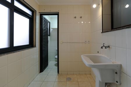 Apartamento para alugar com 100m², 3 quartos e 2 vagas Apartamento para alugar com 100m², 3 quartos e 2 vagasÁrea de Serviço