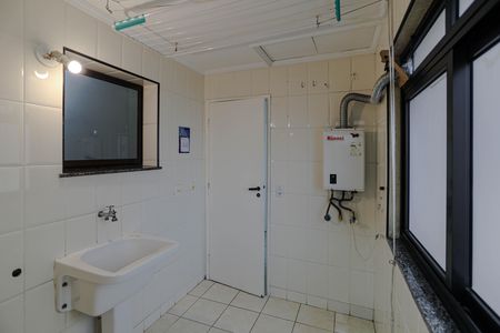Apartamento para alugar com 100m², 3 quartos e 2 vagas Apartamento para alugar com 100m², 3 quartos e 2 vagasÁrea de Serviço