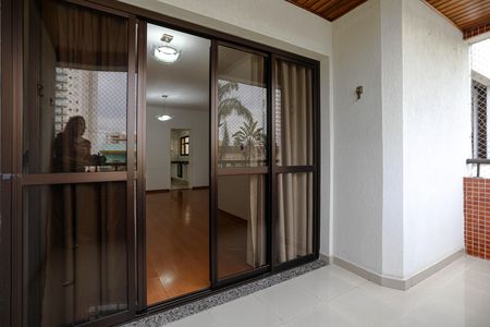 Sacada de apartamento para alugar com 3 quartos, 100m² em Vila Martins, Mogi das Cruzes