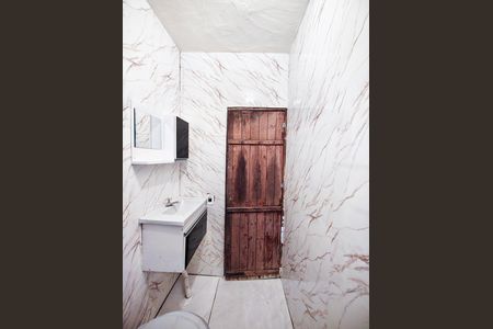 Casa para alugar com 80m², 2 quartos e sem vaga Casa para alugar com 80m², 2 quartos e sem vagaBanheiro da Suíte