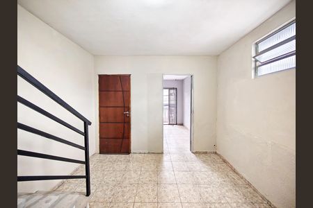 Casa para alugar com 80m², 2 quartos e sem vaga Casa para alugar com 80m², 2 quartos e sem vagaSala