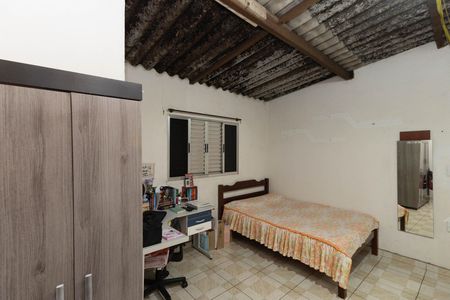 Casa à venda com 100m², 4 quartos e 2 vagas Casa à venda com 100m², 4 quartos e 2 vagasQuarto 2