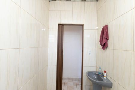 Casa à venda com 100m², 4 quartos e 2 vagas Casa à venda com 100m², 4 quartos e 2 vagasBanheiro