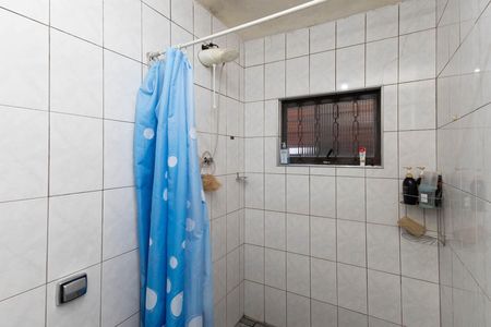 Casa à venda com 100m², 4 quartos e 2 vagas Casa à venda com 100m², 4 quartos e 2 vagasBanheiro 2