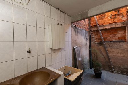 Casa à venda com 100m², 4 quartos e 2 vagas Casa à venda com 100m², 4 quartos e 2 vagasÁrea de Serviço