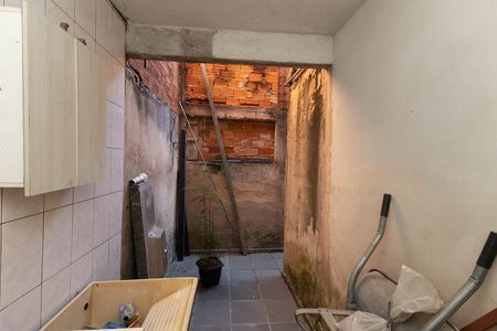 Casa à venda com 100m², 4 quartos e 2 vagas Casa à venda com 100m², 4 quartos e 2 vagasÁrea de Serviço