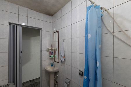 Casa à venda com 100m², 4 quartos e 2 vagas Casa à venda com 100m², 4 quartos e 2 vagasBanheiro 2