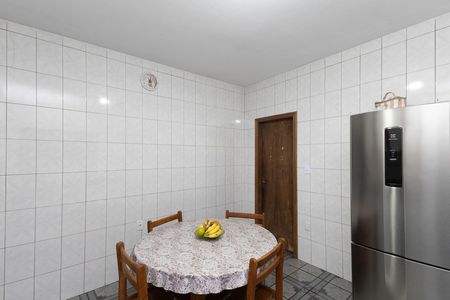 Casa à venda com 100m², 4 quartos e 2 vagas