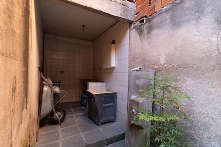 Casa à venda com 100m², 4 quartos e 2 vagas Casa à venda com 100m², 4 quartos e 2 vagasÁrea de Serviço