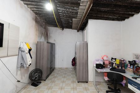 Casa à venda com 100m², 4 quartos e 2 vagas Casa à venda com 100m², 4 quartos e 2 vagasQuarto 2