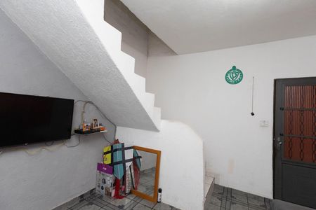 Casa à venda com 100m², 4 quartos e 2 vagas Casa à venda com 100m², 4 quartos e 2 vagasSala