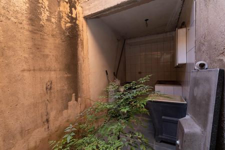 Casa à venda com 100m², 4 quartos e 2 vagas Casa à venda com 100m², 4 quartos e 2 vagasÁrea de Serviço