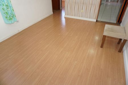 Sala de apartamento para alugar com 2 quartos, 45m² em Parque Pirajussara, Embu das Artes