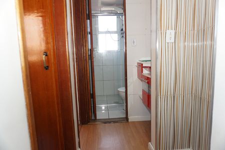 Lavabo de apartamento para alugar com 2 quartos, 45m² em Parque Pirajussara, Embu das Artes
