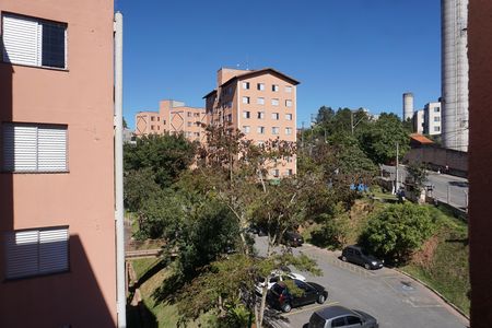Vista do Quarto 2 de apartamento para alugar com 2 quartos, 45m² em Parque Pirajussara, Embu das Artes