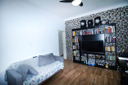 Sala de apartamento para alugar com 2 quartos, 50m² em Olaria, Rio de Janeiro