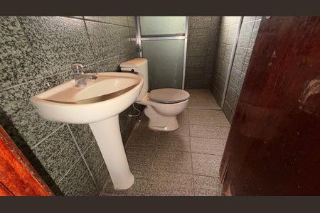 Banheiro de casa para alugar com 2 quartos, 150m² em Setor Papillon Park, Aparecida de Goiânia