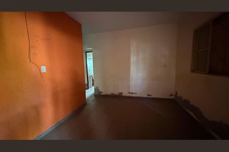 Casa para alugar com 150m², 2 quartos e 2 vagasSala