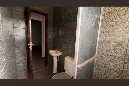 Banheiro de casa para alugar com 2 quartos, 150m² em Setor Papillon Park, Aparecida de Goiânia