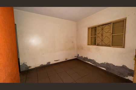 Casa para alugar com 150m², 2 quartos e 2 vagasSala