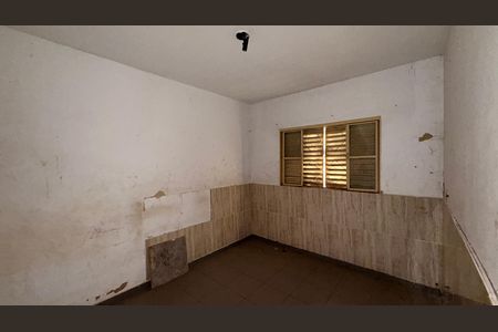 Casa para alugar com 150m², 2 quartos e 2 vagasQuarto 1