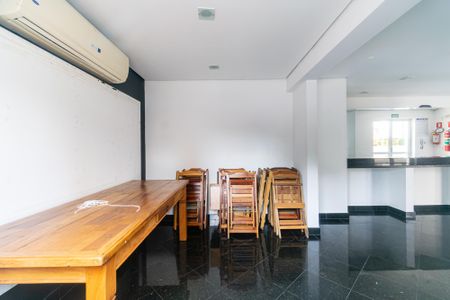 Apartamento à venda com 50m², 2 quartos e 1 vaga Apartamento à venda com 50m², 2 quartos e 1 vagaÁrea comum - Salão de festas