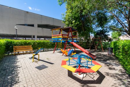 Apartamento à venda com 50m², 2 quartos e 1 vaga Apartamento à venda com 50m², 2 quartos e 1 vagaÁrea comum - Playground