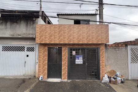 Casa para alugar com 65m², 1 quarto e 1 vagaFachada com placa grande