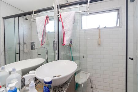 Banheiro da Suíte de apartamento para alugar com 3 quartos, 140m² em Campo Belo, São Paulo