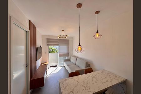 Sala de apartamento para alugar com 2 quartos, 60m² em Recreio dos Bandeirantes, Rio de Janeiro