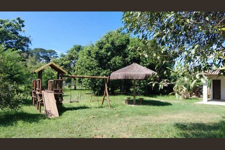 Área externa de casa de condomínio para alugar com 4 quartos, 350m² em Caxito, Maricá