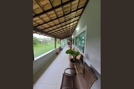 Varanda de casa de condomínio para alugar com 4 quartos, 350m² em Caxito, Maricá