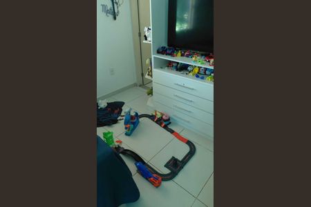 Casa de condomínio para alugar com 350m², 4 quartos e 6 vagasQuarto