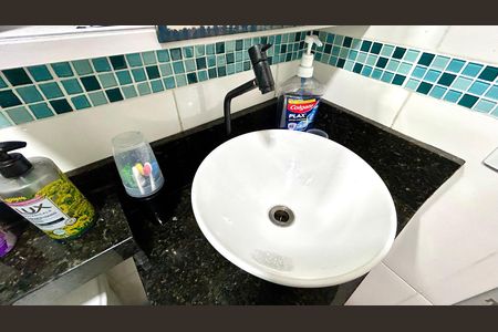 Casa de condomínio para alugar com 56m², 2 quartos e 1 vagaBanheiro