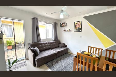 Casa de condomínio para alugar com 56m², 2 quartos e 1 vagaSala