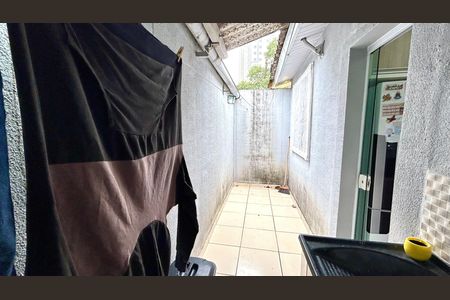 Casa de condomínio para alugar com 56m², 2 quartos e 1 vagaÁrea de Serviço