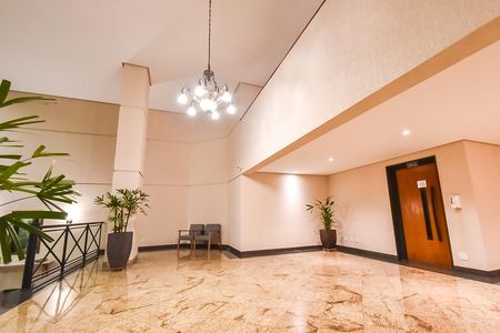 Apartamento à venda com 128m², 4 quartos e 3 vagas Apartamento à venda com 128m², 4 quartos e 3 vagasHall de entrada