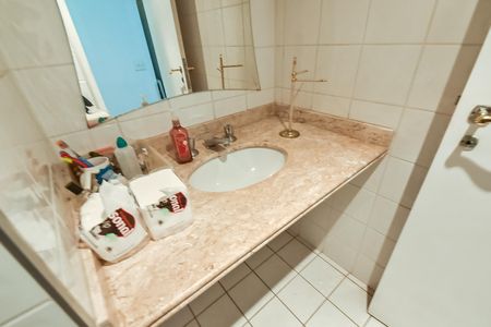 Apartamento à venda com 128m², 4 quartos e 3 vagas Apartamento à venda com 128m², 4 quartos e 3 vagasLavabo